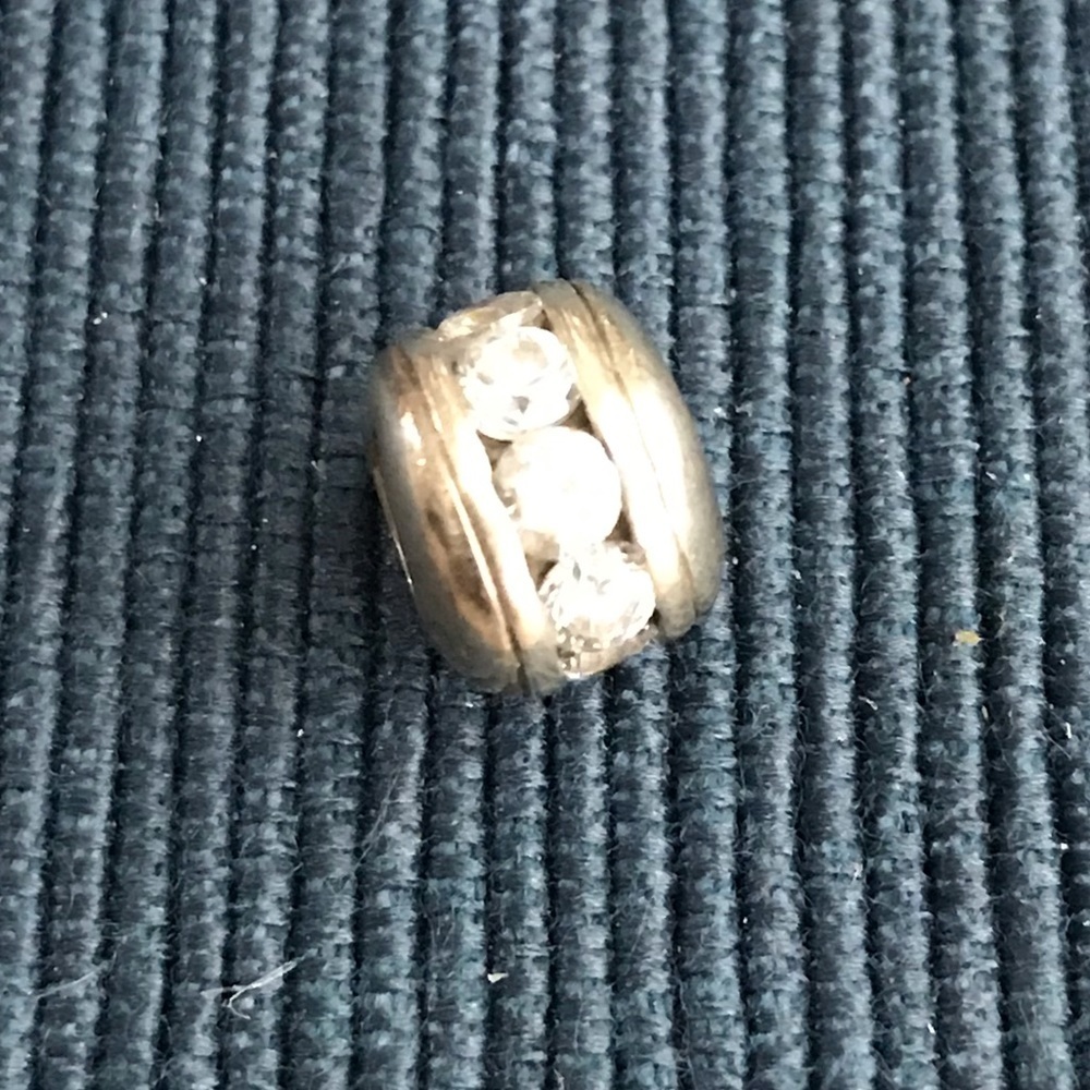 sterling silver, cubic zirconia bead